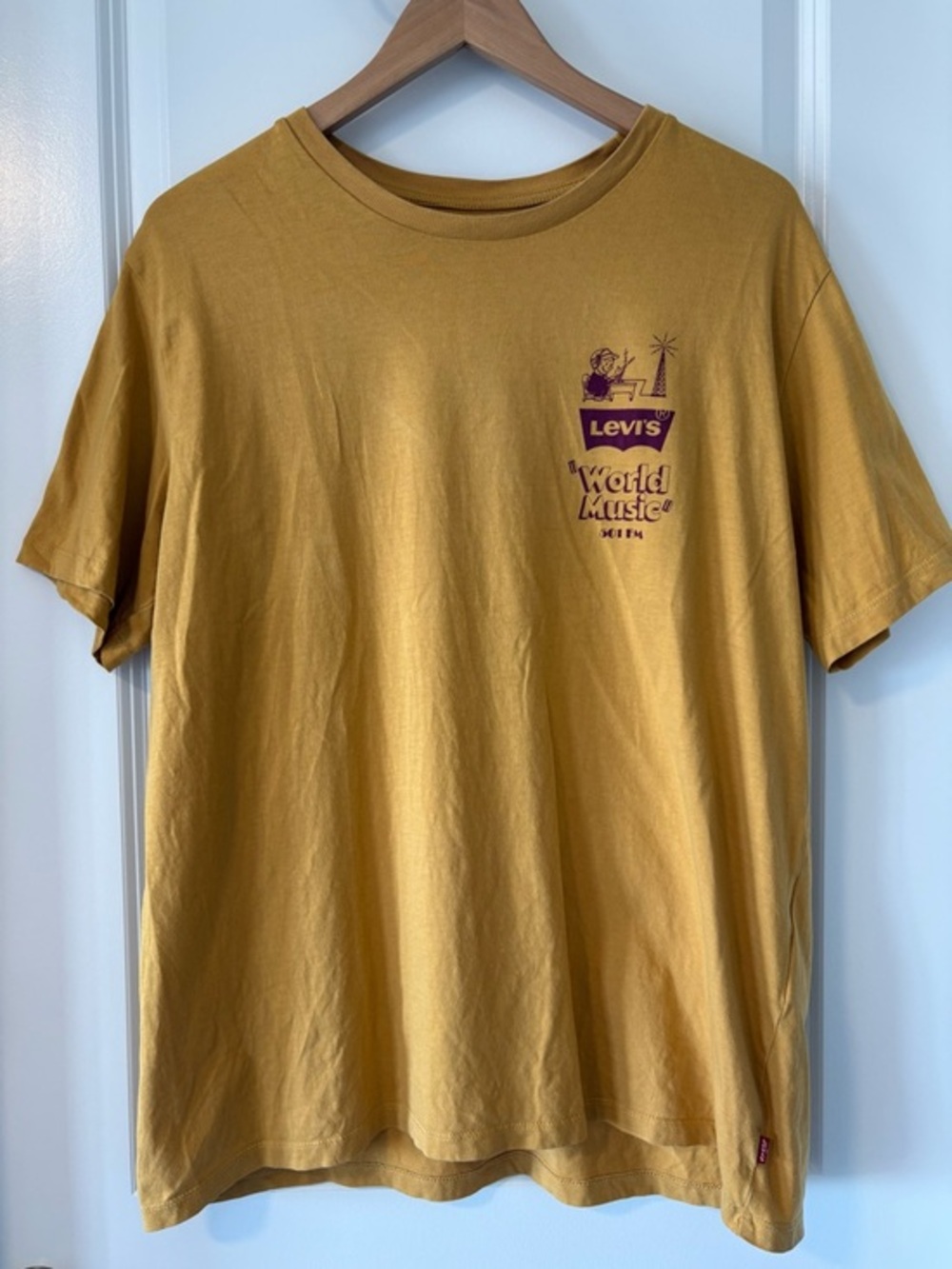 Levis World Music 501 FM Graphic Tee Mustard Yellow Size L